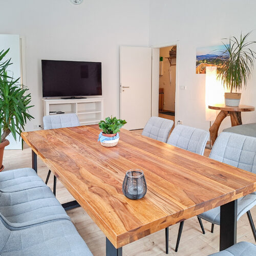 Wohnzimmer mit Esstisch - Wohnung 2