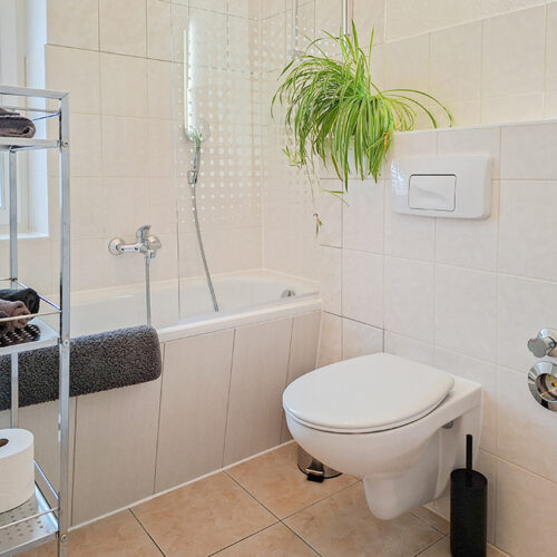 Bad mit Wanne - Wohnung 3