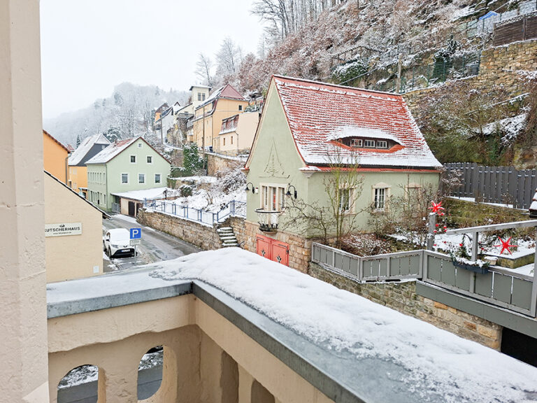 Küche mit kleinen Austritt - Wohnung 4