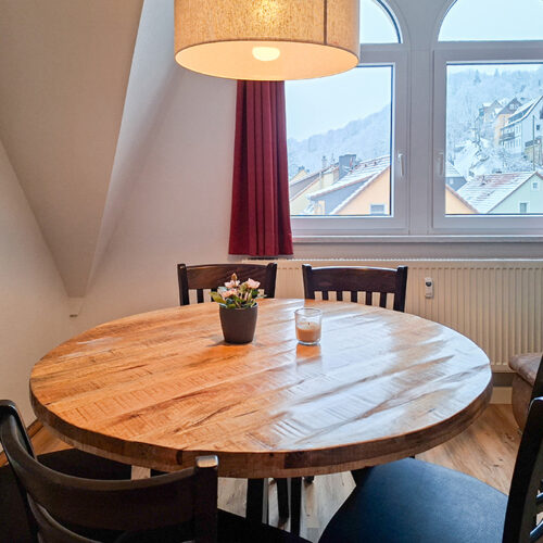 Wohnzimmer mit Esstisch - Wohnung 8