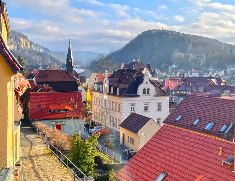Blick auf die Felsenpost Wehlen